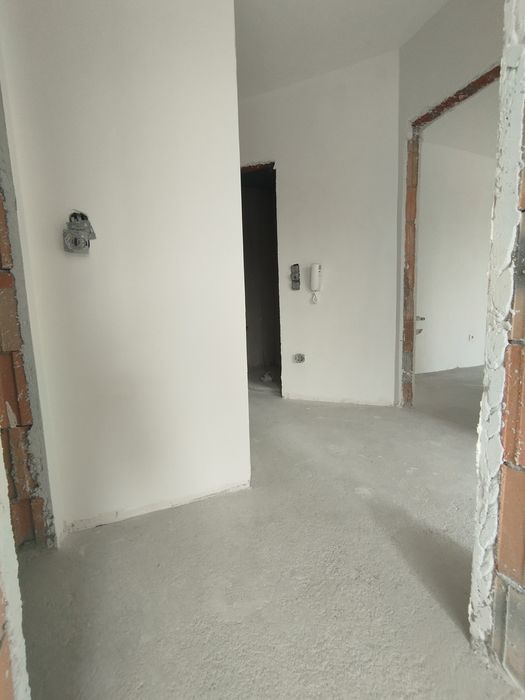 Продава се Тристаен апартамент в с. Аспарухово, Област Плевен - 105 кв.м за 1905 €/кв.м - Снимка #4