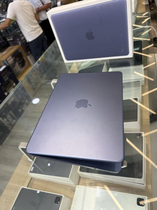 MacBook Neo A18 Pro 13” Indigo
