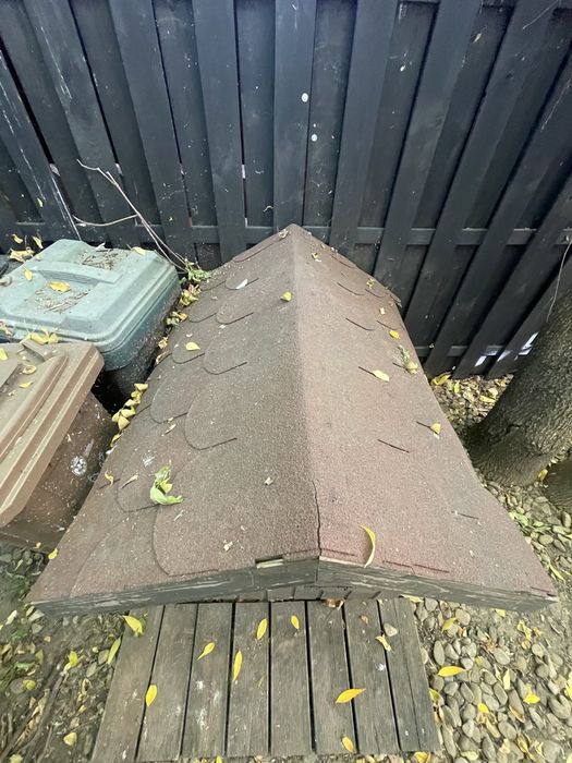 Cușcă cățel curte