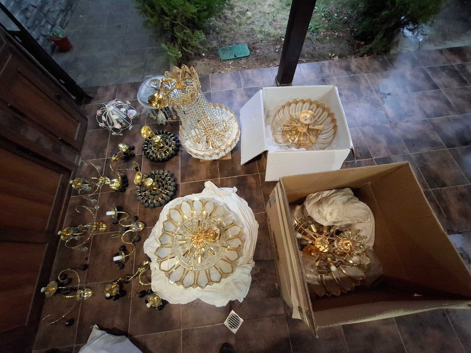 Комплект от 14 Осветителни Тела Полилеи и Аплици на Изгодна Цена