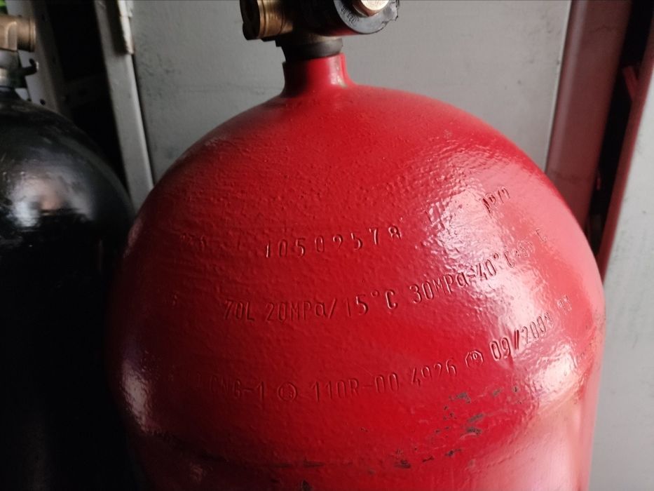 Метанови бутилки олекотени