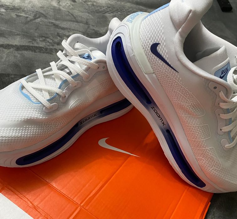 Vand adidasi noi de barbati Nike Vomero