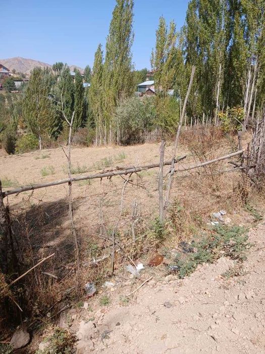 Toshkent viloyati Parkent tumani Kumushkonda turar yer sotiladi