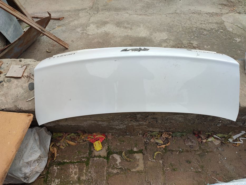 Продаю крышку заднего богажника нексиа 3