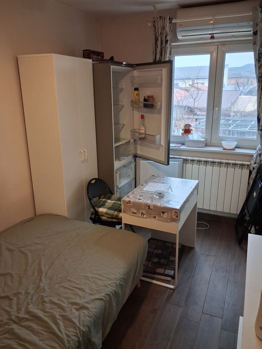Particular,închiriez garsoniera la studenta