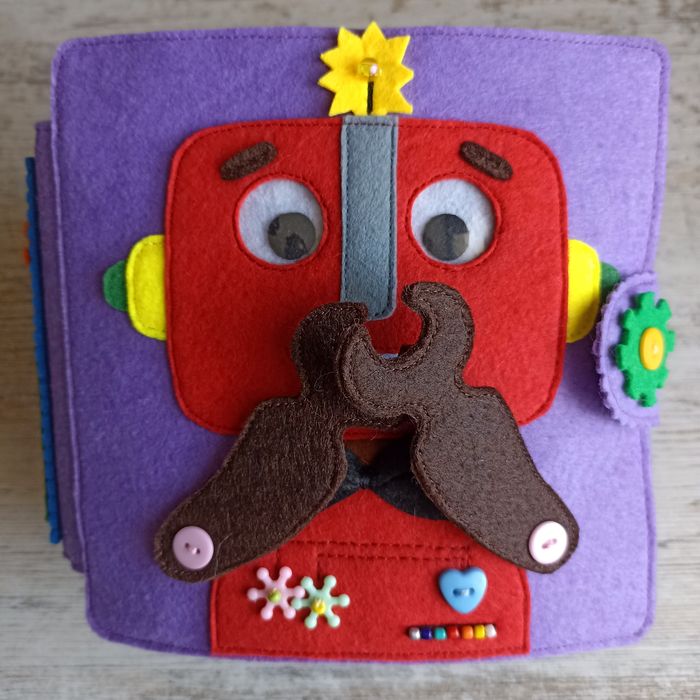 Развивающая фетровая книжка