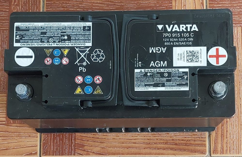 Vând baterii auto AGM de 110 Ah, 100 Ah , 95 Ah, 92 Ah