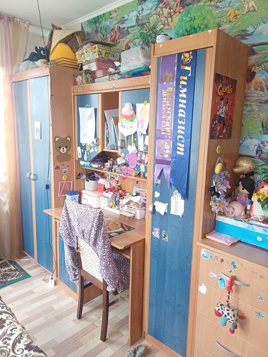 Отдам бесплатно стенку