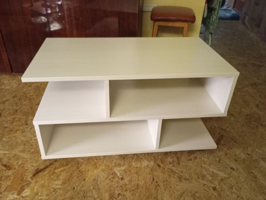 Продаю журнальный столик