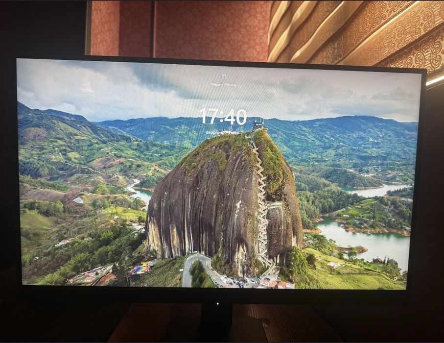 Gigabyte GS27QA 27” 2K 180Hz Monitor + HyperX Cloud Stinger 2 Naushnik