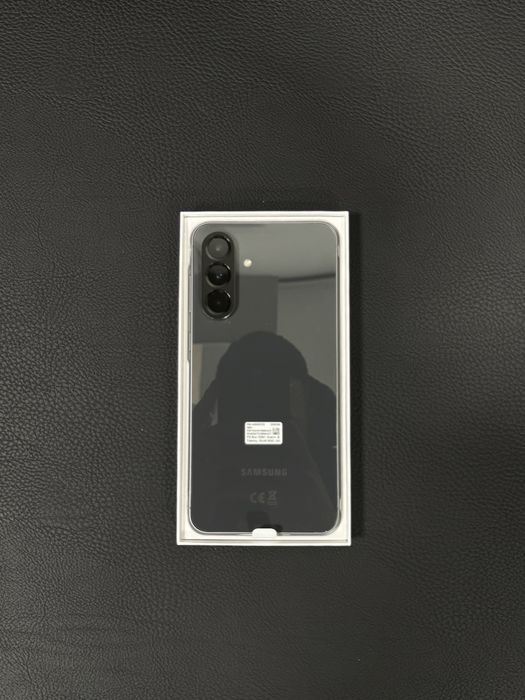 Продавам нов Samsung A56 256 GB