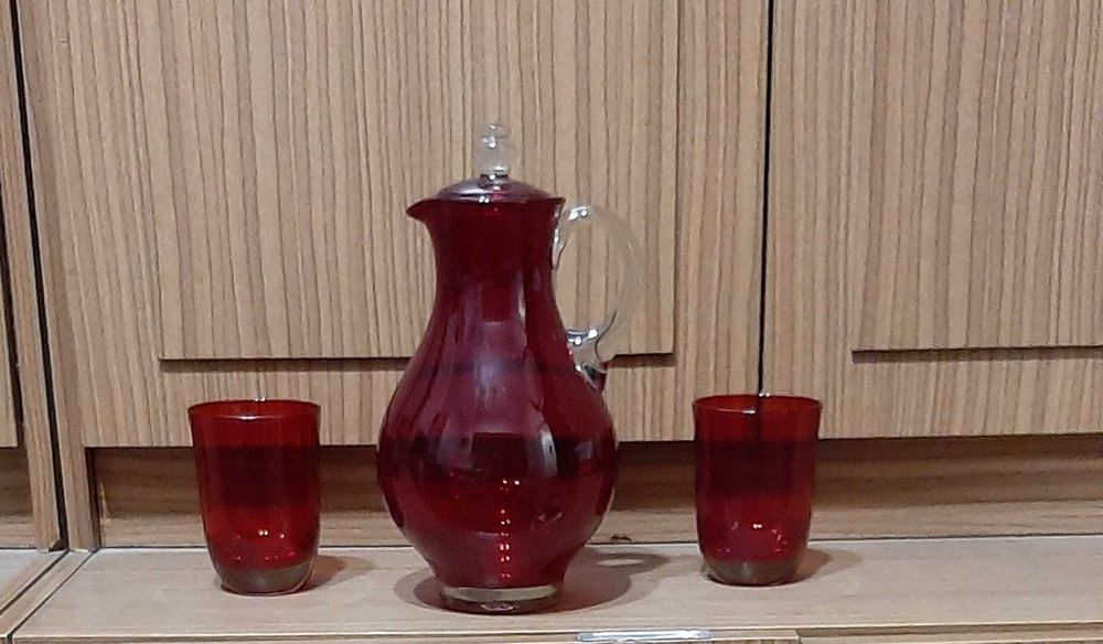 Чешские вазы и кувшины  советского  периода .