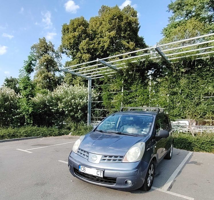продавам автомобил Nissan Note