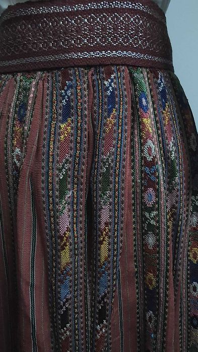 REDUCERE 20%! Costum popular (ie/camasa, valnic/fota/catrinta/zadie)