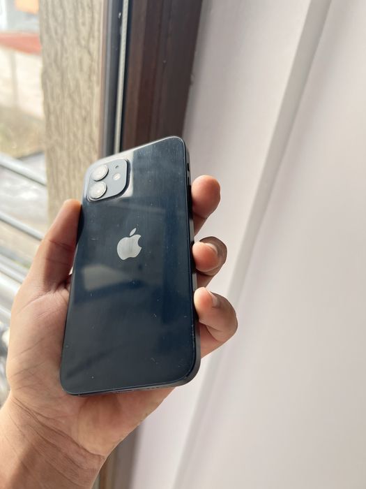 Iphone 12 64 gb cu face id functional.