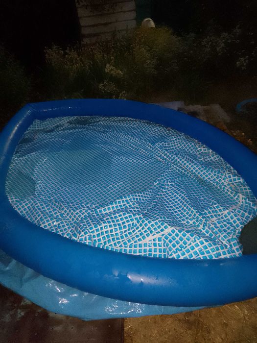 Продам бассейн срочно