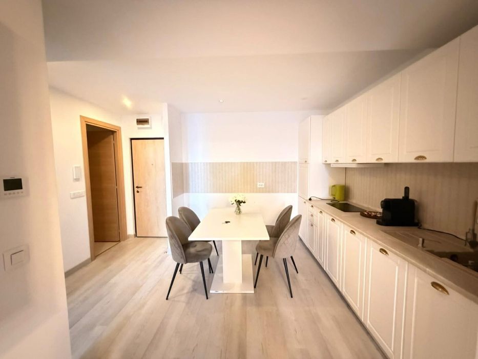 Apartament 3 camere 2 bai