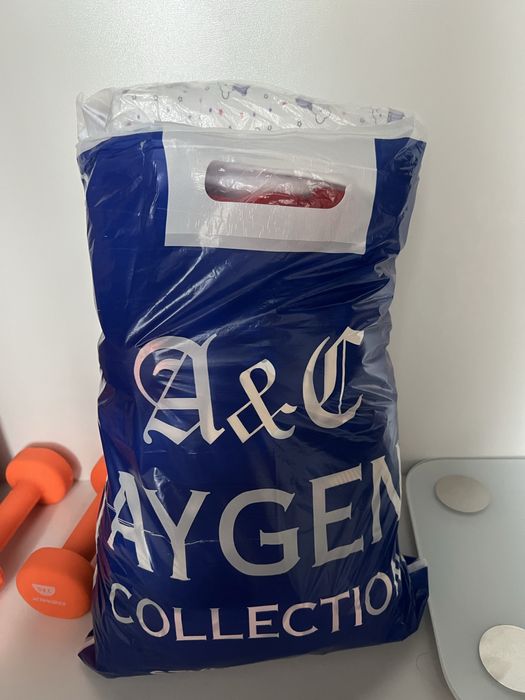 Отдам даром вещи для девочки