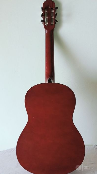 Gitara sotiladi deyarli yangi