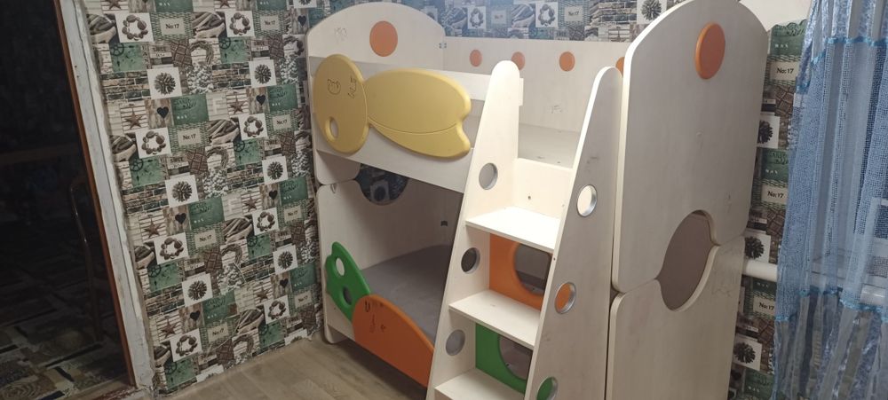 Кровать детская двухярусная