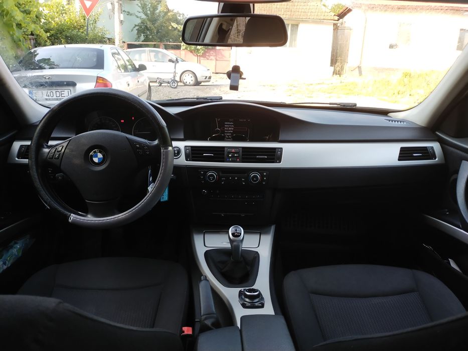 BMW 3 Series 2011 — imagine 14