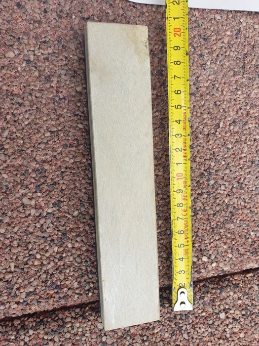 Piatra ascutit galbena de Belgia