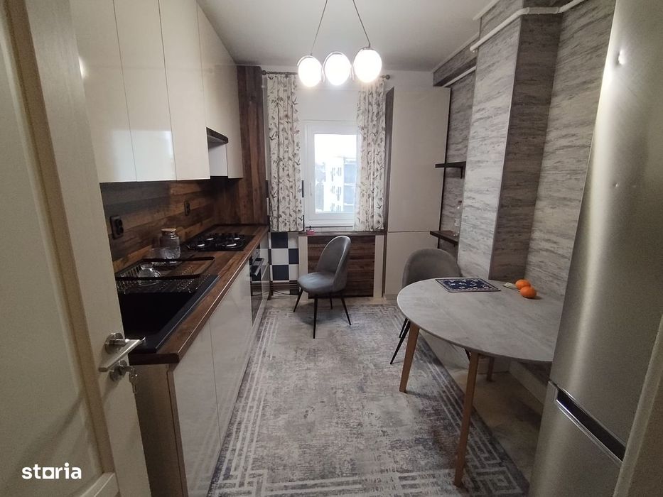 Apartament 4 camere decomandat- Dancu