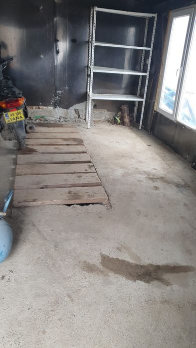 Închiriezi garaj(ofer)