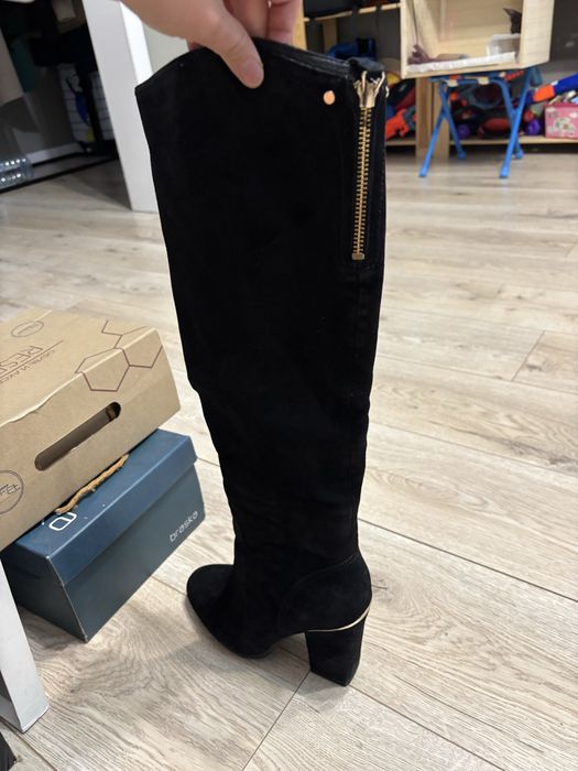 Зимние сапоги женские