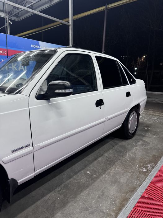 Продам Nexia 2 2015 идеал Метан