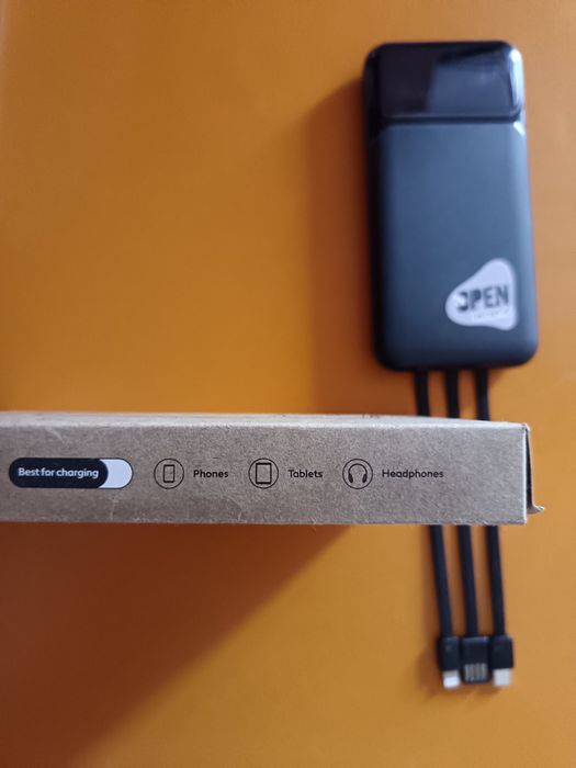 Продавам преносима батерия 10000 mAh