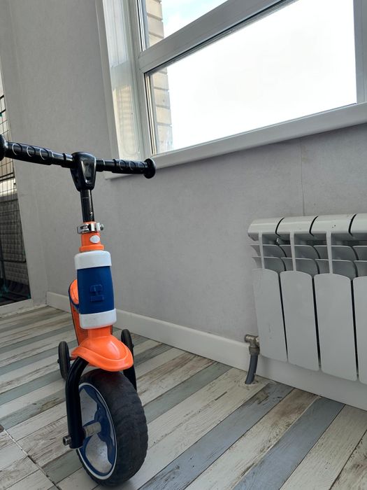 Продам самокат-беговел