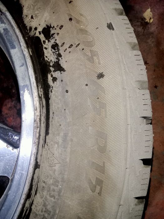 Продам Титанки с зимней резиной