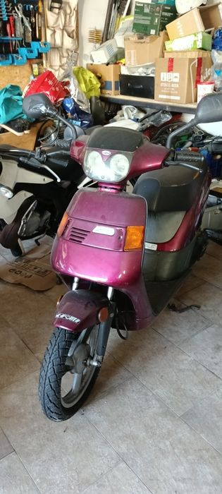 Vând motocicletele