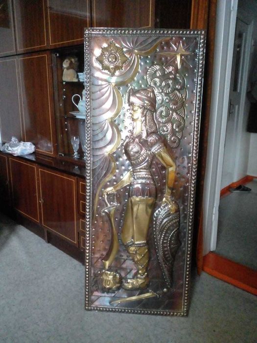 картина чеканной работы