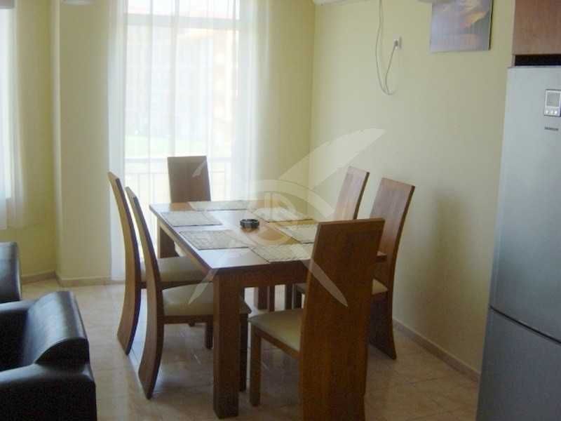 Тристаен апартамент в Ахелой 74246