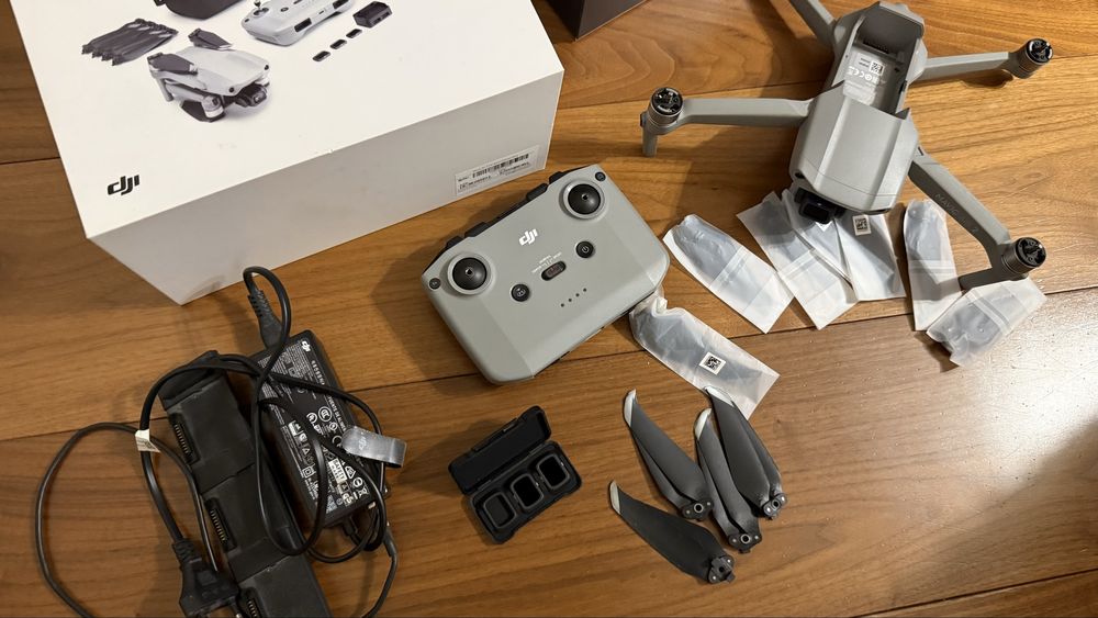 Dji mavic air 2 fly more combo