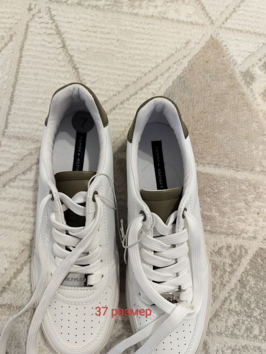 Продам женскую обувь