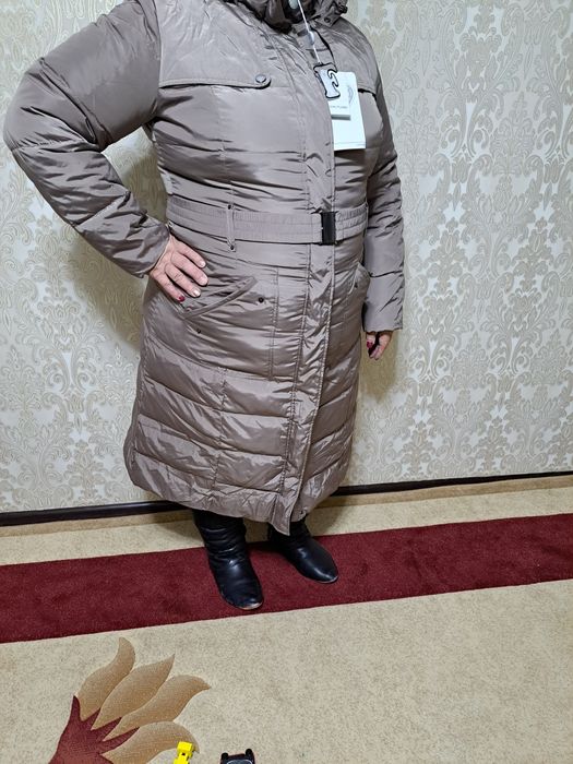 Продаю женский пуховик