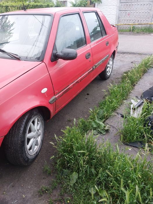 Vând mașina Dacia Solenza de camp sau de piese