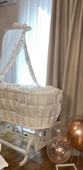 Бебешка дървена люлка