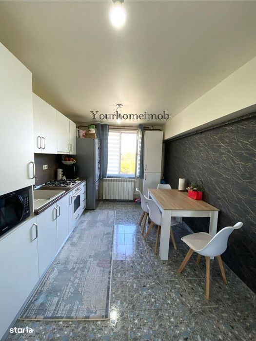 Apartament 3 camere semidecomandat, Craiovița Nouă – Zona Kaufland