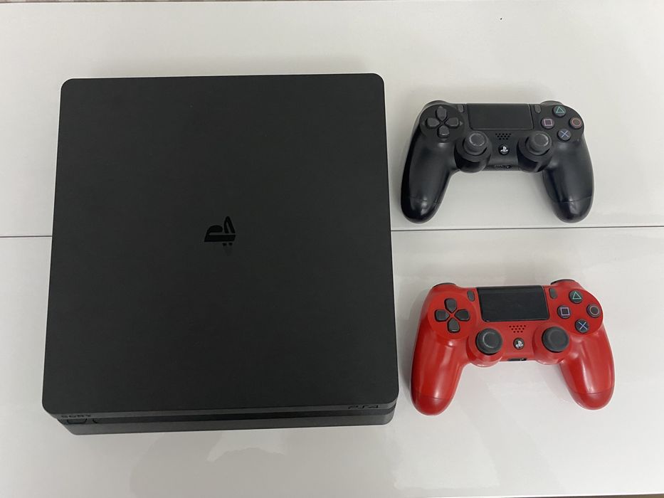 Продам PS4 память 1 Тб