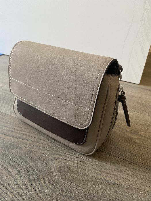 Нова кафява чанта, не е носена, с етикет