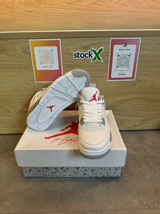 Air Jordan 4 Retro White Oreo