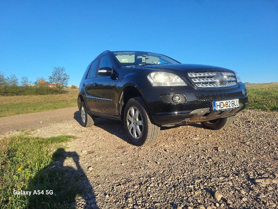 Vând Mercedes ML 320 4MATIC