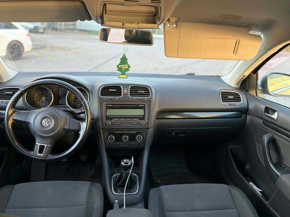 De vanzare golf 6 variant 2011 .1.4 tsi