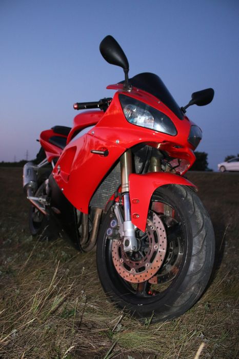 Продам мотоцикл Yamaha R1 2001г, 1000сс