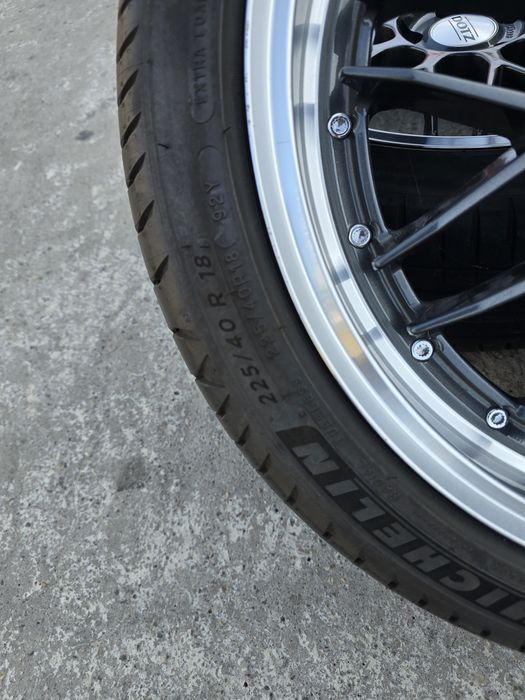 1 Брой Гума 225/40/18 Michelin Primacy 4 6,8mm 23dot