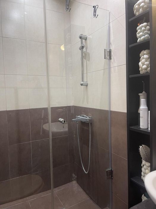 Продава се Четиристаен апартамент в Бургас, Център - 150 кв.м за 900 €/кв.м - Снимка #3